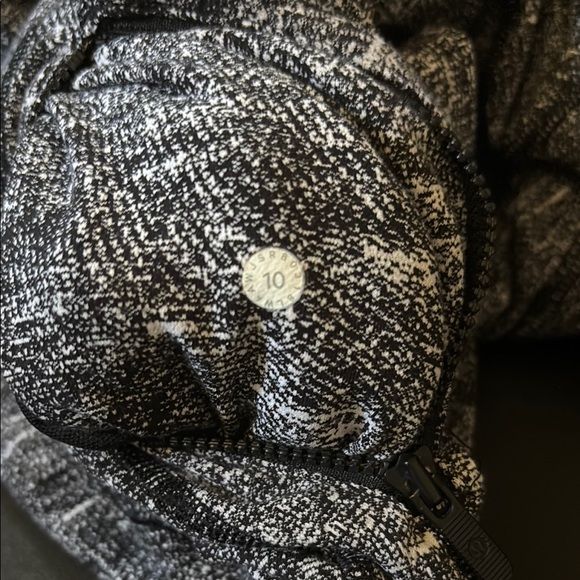 lululemon athletica Black and Gray Jacket - Picture 6 of 6